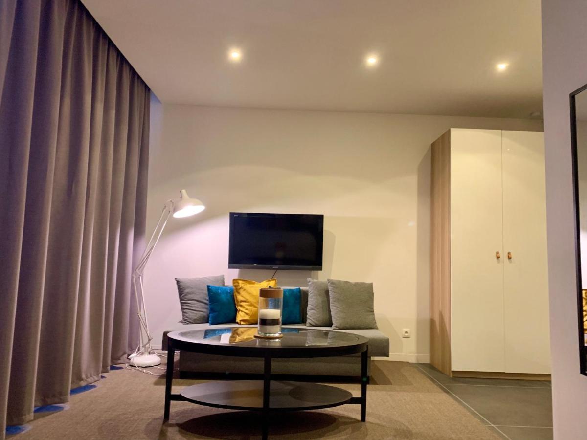 Suite 336 Менен Экстерьер фото